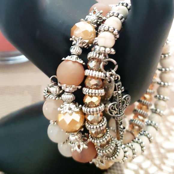 Champagne Wishes Memory Wrap Bead Bracelet with Marcasite Key Charm - Picture 7 of 11